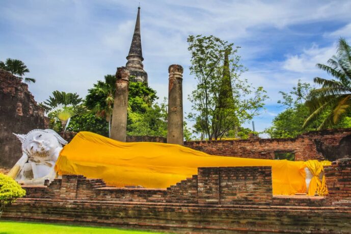 Der Wat Lokayasutharam in Ayutthaya