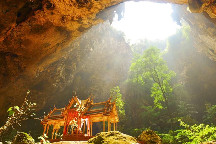 Erkunden Sie die Phraya Nakhon Höhle im Sam Roi Yot NP