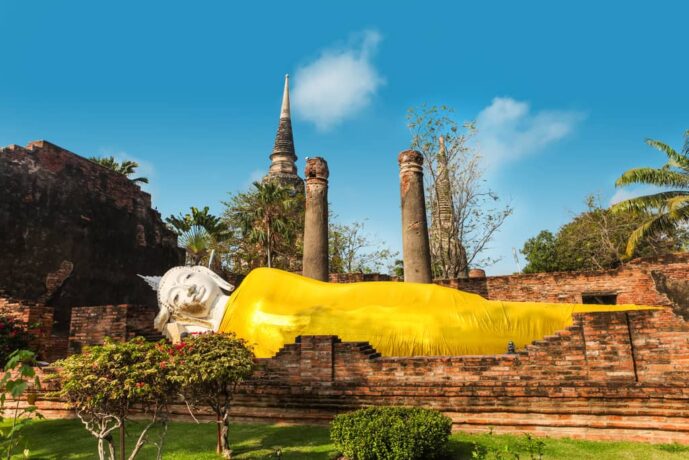 Der Wat Yai Chai Mongkol in Ayutthaya